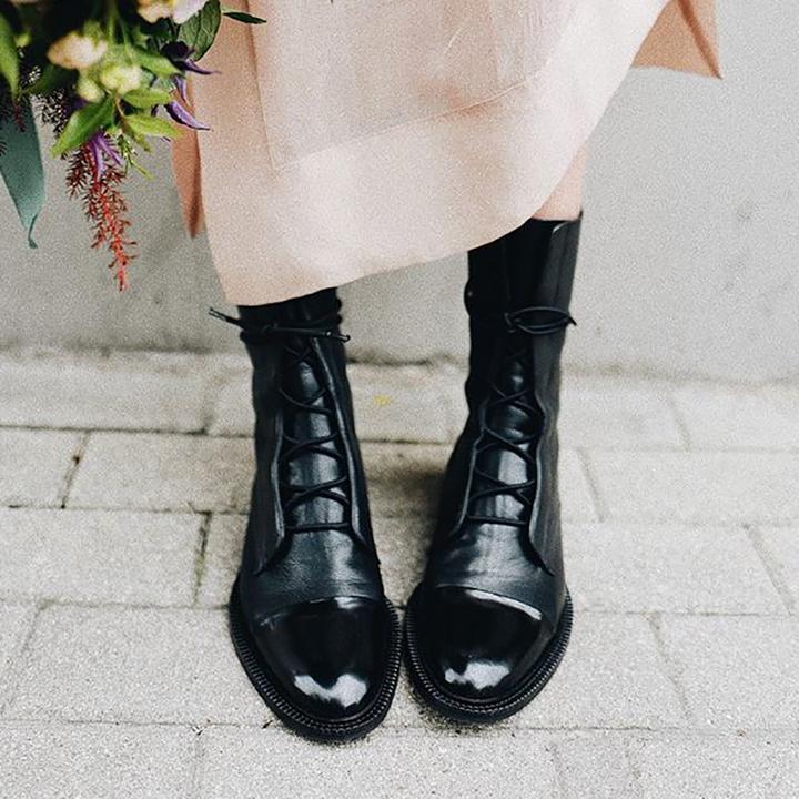 Women's Lace-Up Pointed Toe Ankle Boots - Mattia Cremasco